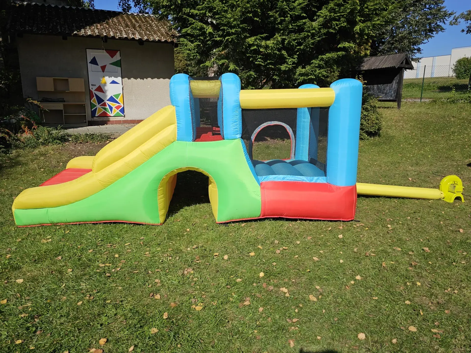 Malý skákací hrad "Tunel"